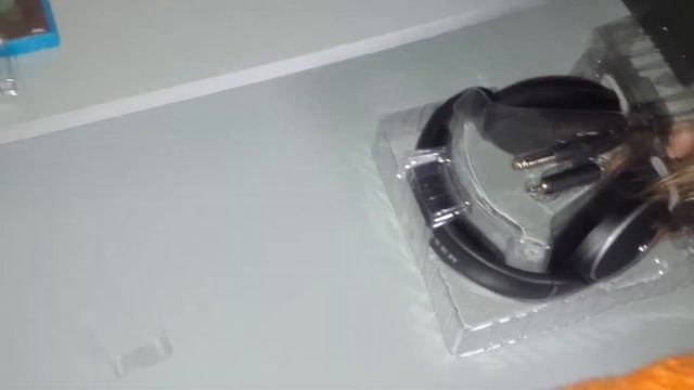 Unboxing Sennheiser HD 558 смотреть онлайн