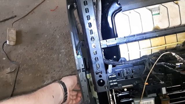 Установка передних сидений от Volvo в Ниву Шевроле. смотреть онлайн