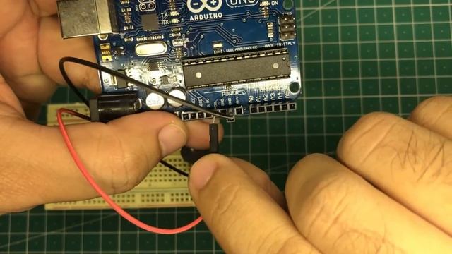 Arduino Buzzer Interface Tutorial with Arduino Code | Arduino Buzzer Breadboard Connection in Hindi смотреть онлайн