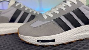 Кроссовки Adidas