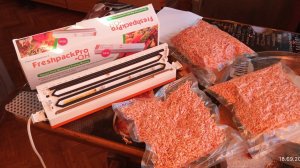 вакуумный вакууматор "cymye fresh pack pro qh" чтоб вакуумировать в вакуумную упаковку под вакуум))