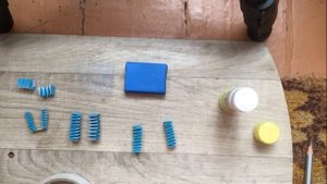 Робот из спичечных коробков