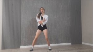 Танец ко дню Матери // Amirchik - «Песня для мамы» // Авторская хореография от Dasha Larich / izel