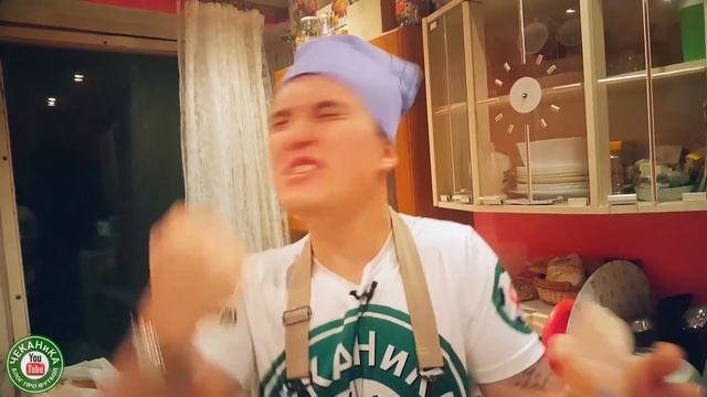 Как украсить новогодний стол футболиста? смотреть онлайн