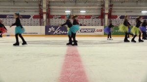 Выступление фигуристов