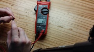 Klešťový multimetr UNI-T UT201R