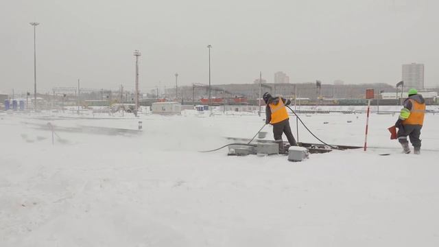 Свердловская магистраль с начала года перешла на новый вид спецодежды для работников смотреть онлайн