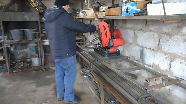 Обустройство гаража под мастерскую.