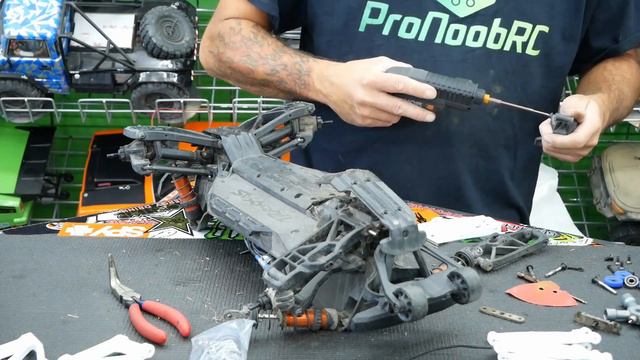 TRAXXAS MAXX RTR RC:Used 4x4: From MAXXimum TURD To Awesome смотреть онлайн