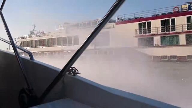 Прогулка по Дунаю в Братиславе смотреть онлайн