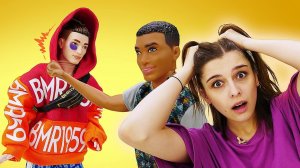 Кен подрался с соперником из-за куклы Барби! Вот так сюрприз! Барби в шоке! Видео для девочек