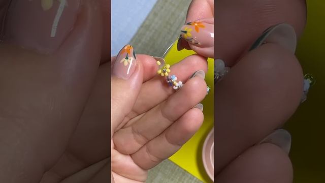 превращаем перепутанную кучку в браслетик ? мой инстаграм: vlada.businki смотреть онлайн