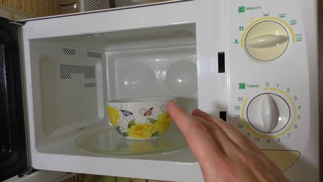 НОВЫЙ СПОСОБ! ЧИСТИМ МИКРОВОЛНОВУЮ ПЕЧЬ ОТ ЗАСТАРЕЛОГО ЖИРА И НАГАРА!
