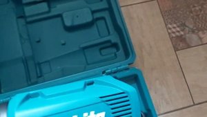 Распаковка — Профессиональный строительный фен Makita HG6030K