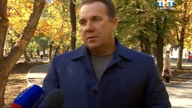 Олег Грищенко проверил, как благоустраивают Аллею Роз [ВИДЕО]
