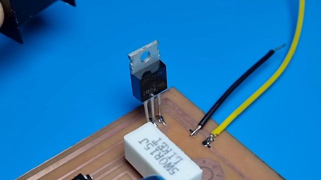 How To Make Adjustable Constant Current Regulator using Mosfet & OpAmp | CCR | 0 - 8A смотреть онлайн