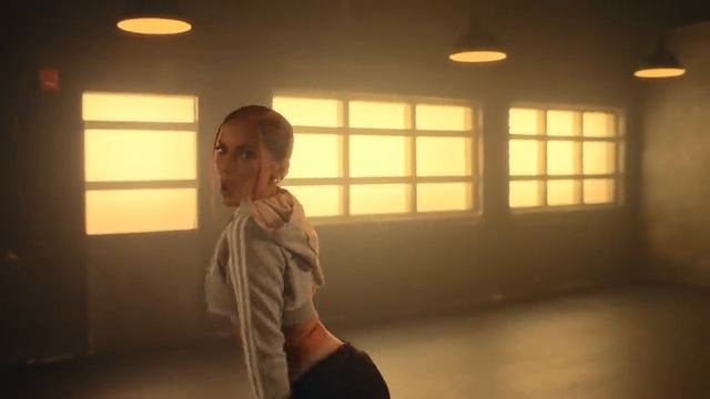 Anitta - Envolver [Official Music Video] смотреть онлайн