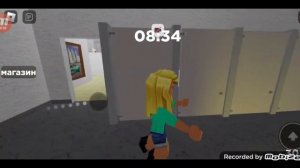 Сбегаем от Сахарков В РОБЛОКСЕ ??