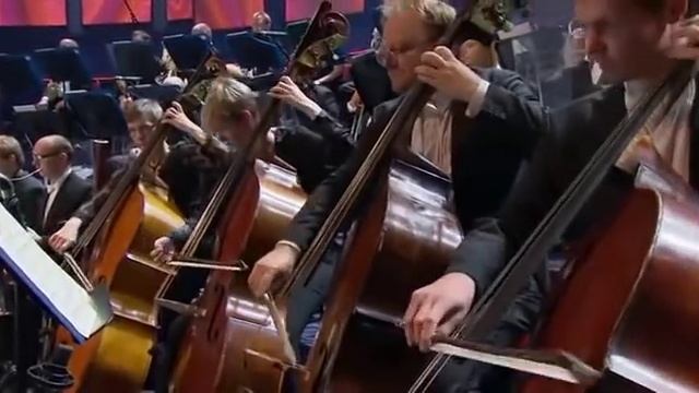 BBC Proms 2010 - Bach Day 1 - Toccata and fugue in d minor bwv 565 смотреть онлайн