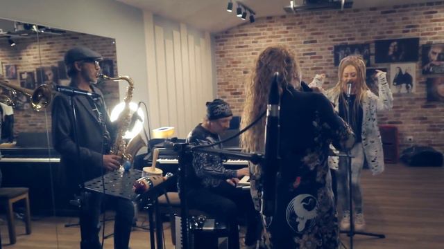 Алёна Апина - "Гребешок"