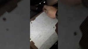 снять аккумулятор порше кайен 2013