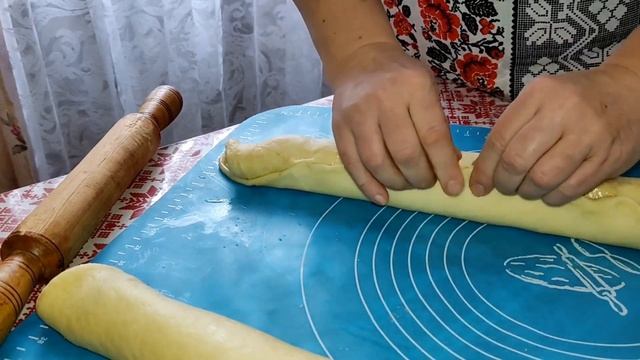 ДЕРЕВЕНСКАЯ ВЫПЕЧКА. ПРАЗДНИЧНАЯ ПЛЕТËНКА. С КУРАГОЙ, ИЗЮМОМ, ОРЕХАМИ. КАК  ПРИГОТОВИТЬ.