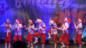 Танец Санта Клаусов 2019