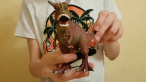 Обзор фигурки карнотавра (Schleich, 2012)