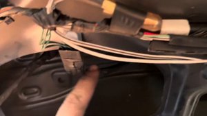 Установили головное устройство Teyes CC3L и камеру заднего вида в Toyota Auris