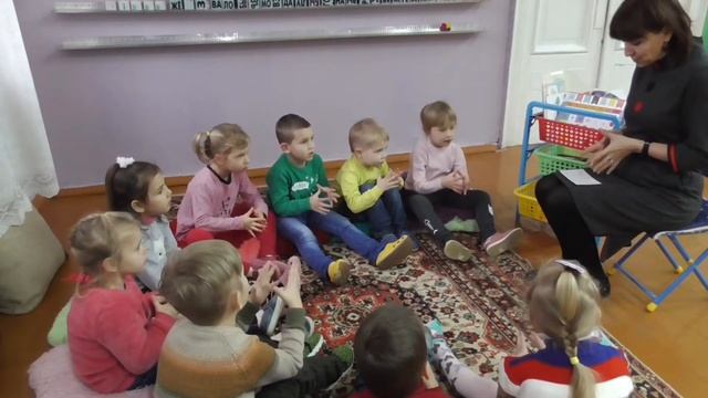 Пальчиковая гимнастика. "Мышиная семья". смотреть онлайн