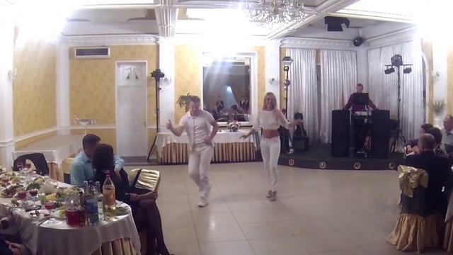 Bachata Sensual - Victor Bogdanov & Lana Holinska смотреть онлайн