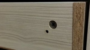 Ящик задевает направляющую. Что делать?