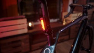 Обзор велофонаря Knog Plus - компактный, легкий, супер яркий!