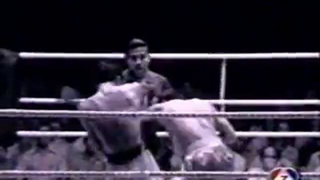 แสนศักดิ์ เมืองสุรินทร์ vs วิสันต์ เกรียงไกรยุค....Saensak Muengsurin vs Wisan Kriangkriyuk смотреть онлайн