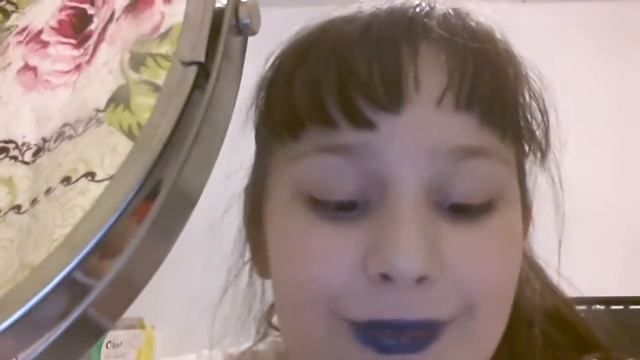 Как сделать блестящие губы/ разнях цветов смотреть онлайн