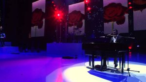 Emin Dead Roses LIVE on the piano