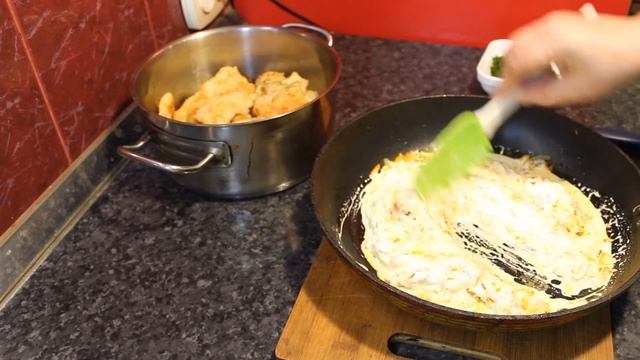 Филе минтая в белом соусе. смотреть онлайн