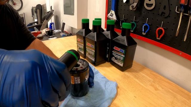 2016 Cadillac Escalade 6.2L Oil Change Amsoil 5.3L Tahoe Yukon Amsoil 0W20 Best Oil WL10255 смотреть онлайн