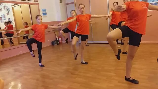 Занятия онлайн. Классическая разминка. Ронд де жамб партер. Хабиби Николаев.