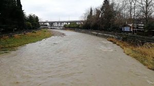 Река Хоста ранней весной.