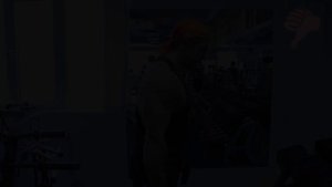 подъем гантелей на бицепс | поочередный подъем гантелей на бицепс стоя с супинацией