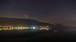 Accéléré (time lapse) de nuit au lac du Bourget
