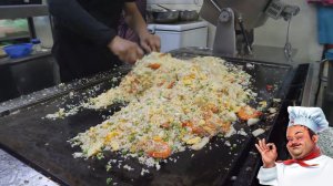 ➥Малайзийская уличная еда с жареным рисом и яйцом