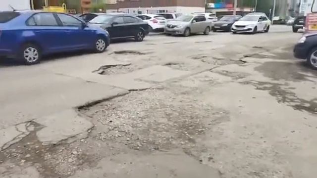 Разбитая улица Гоголя в Рязани. Июнь, 2021 смотреть онлайн