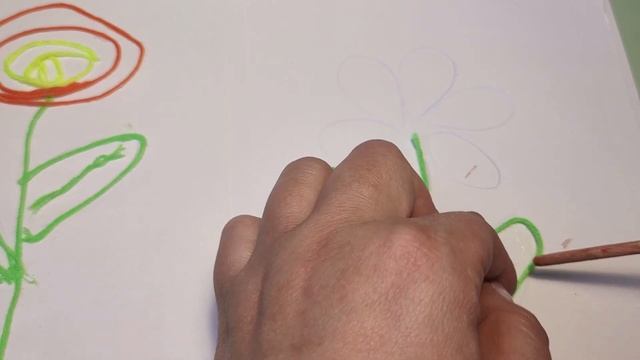 Поделка из ниток и клея. Для малышей 3-4 лет