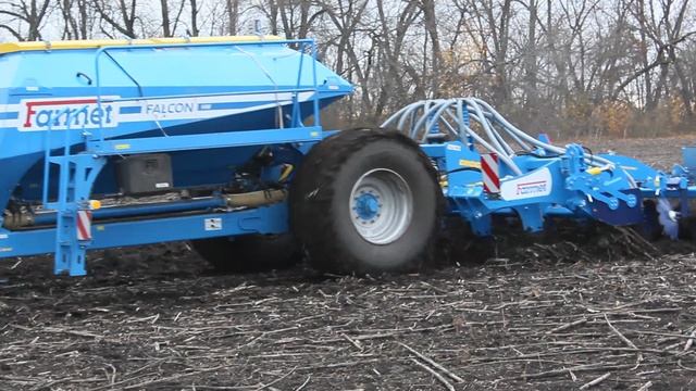 Бункер Falcon HW 5 с глубокорыхлителем Digger 3 от завода Farmet смотреть онлайн
