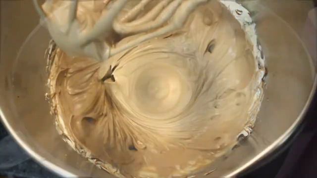 Helado de chocolate y kinder bueno смотреть онлайн