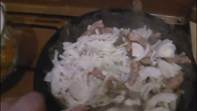 Нежнейшая, ароматнейшая свинина в горчично-сметанном соусе. смотреть онлайн