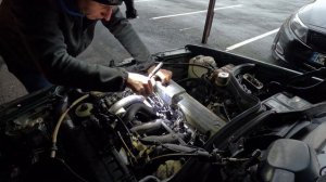 Mersedes-Bens 124 .  Замена свечей накала. Работа ДВС на мазуте.