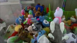 Проверяем лайфхаки на автомате игрушек, передаём приветы